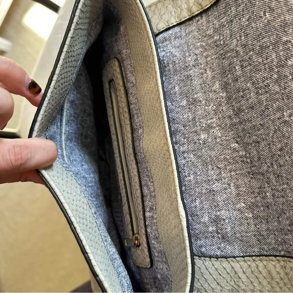 Urban Expressions crossbody vegan leather from Stitch Fix - Picture 5 of 7